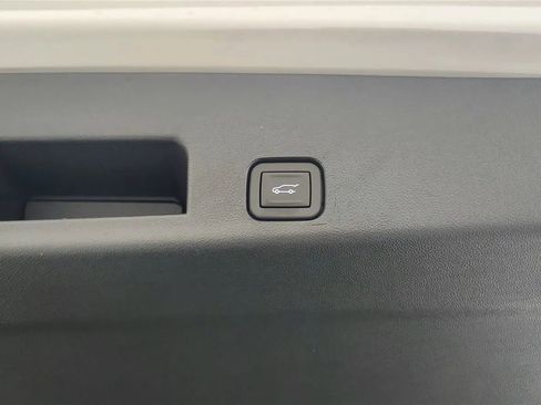 New 2026 Chevrolet Traverse Z71 w/ Driver Confidence Package image 39