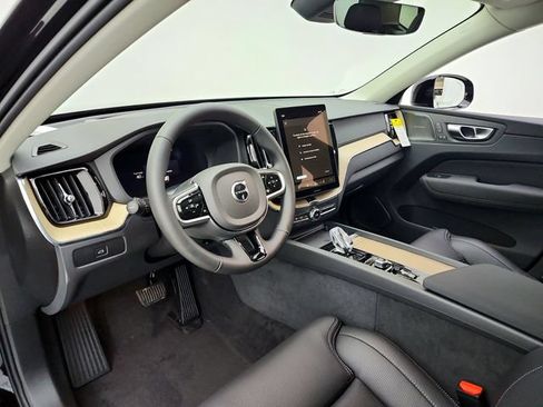 New 2026 Volvo XC60 B5 Ultra w/ Climate Package AWD/4WD image 16