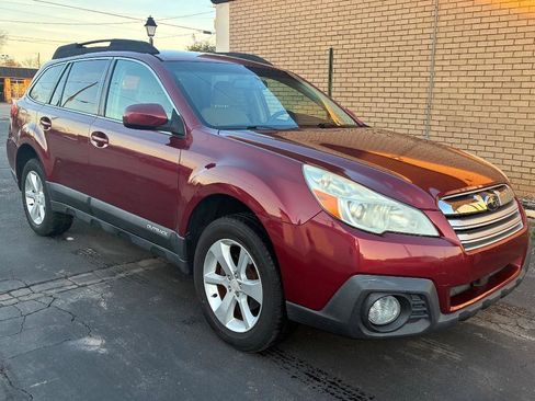 Used 2014 Subaru Outback 2.5i Premium image 2