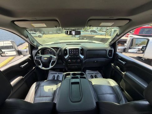 Used 2020 Chevrolet Silverado 2500 LTZ AWD/4WD image 3