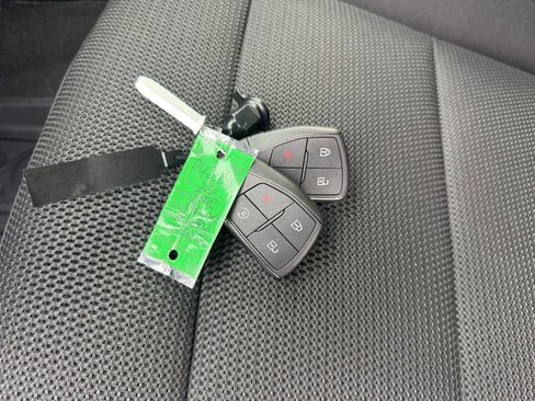 New 2026 GMC Canyon Elevation w/ Convenience Package image 30