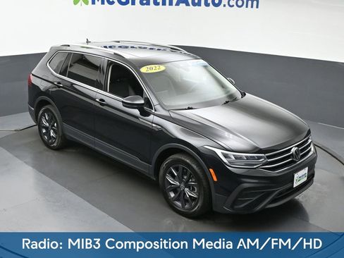 Used 2022 Volkswagen Tiguan SE image 3