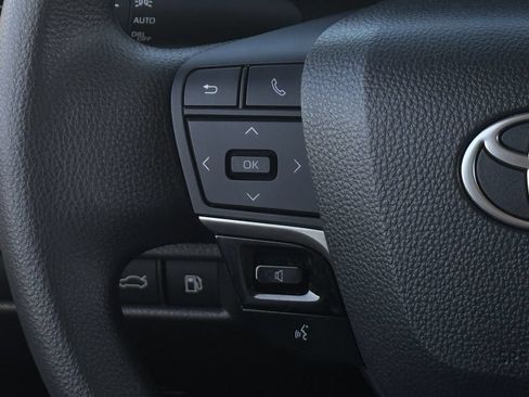 Used 2025 Toyota Camry LE FWD image 17