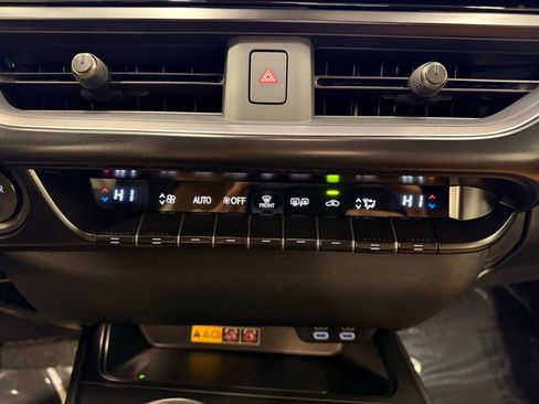 Used 2025 Lexus UX 300h AWD w/ Accessory Package (Z1) image 18