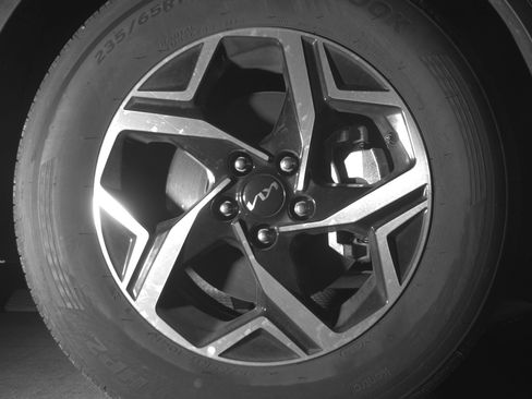 Used 2025 Kia Sportage LX image 13