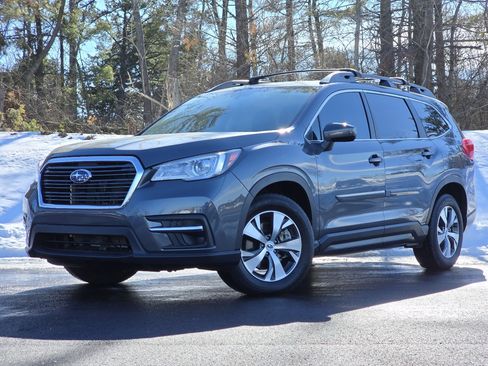 Used 2022 Subaru Ascent Premium w/ Convenience Package image 2