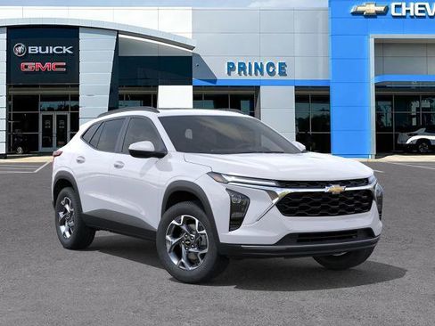 New 2026 Chevrolet Trax LT FWD image 7