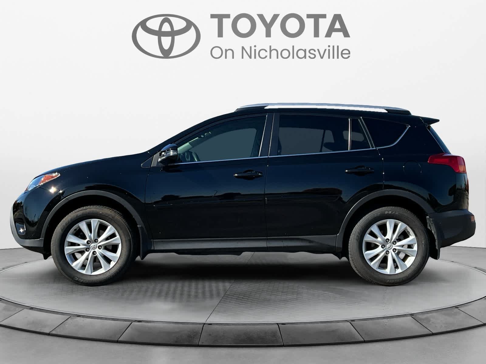 Used 2015 Toyota RAV4 Limited AWD/4WD image 2