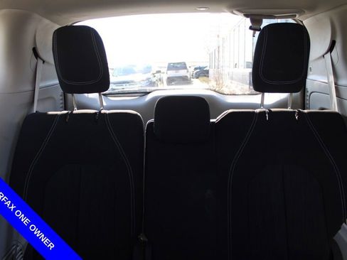 Used 2023 Chrysler Voyager LX image 29