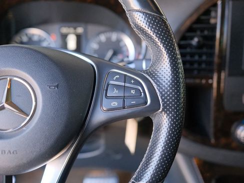 Used 2018 Mercedes-Benz Metris Passenger image 16