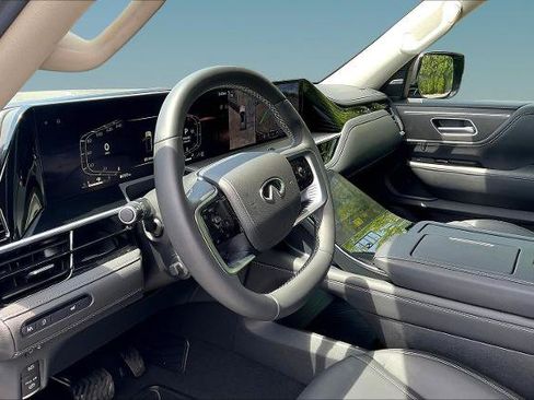 Certified 2025 INFINITI QX80 Pure AWD/4WD image 17