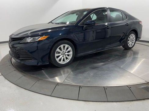 Certified 2020 Toyota Camry LE FWD image 1