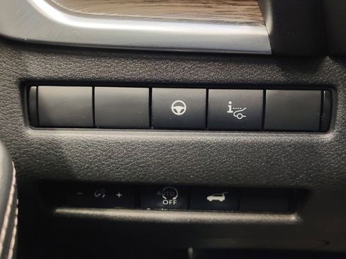 Used 2024 Nissan Rogue Platinum w/ Platinum Premium Package image 30