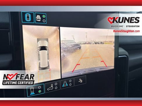 Used 2025 GMC Yukon AT4 image 32