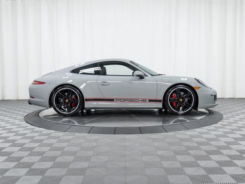 Certified 2016 Porsche 911 Carrera GTS RWD image 8