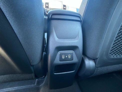 New 2025 Hyundai Venue SEL image 6