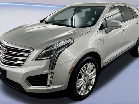 Used 2019 Cadillac XT5 Premium Luxury FWD image 4