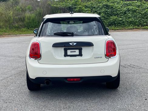 Used 2016 MINI Cooper 4-Door Hardtop FWD image 5