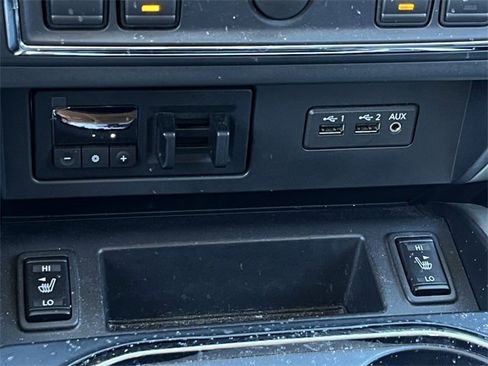 Used 2019 Nissan Titan PRO-4X w/ Pro-4x Convenience Package image 22