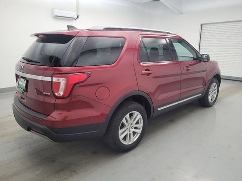 Used 2019 Ford Explorer XLT AWD/4WD image 10