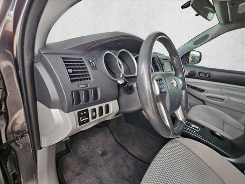 Used 2013 Toyota Tacoma PreRunner image 10