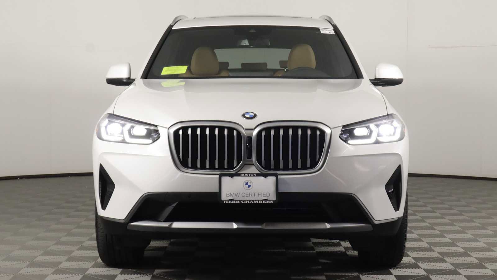 Used 2023 BMW X3 xDrive30i w/ Premium Package AWD/4WD image 2
