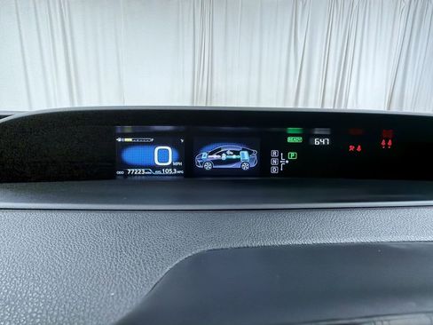 Used 2017 Toyota Prius Prime Plus image 10