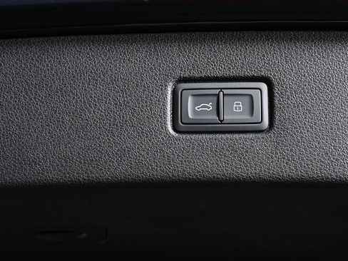 New 2025 Audi Q7 3.0T Premium Plus image 34