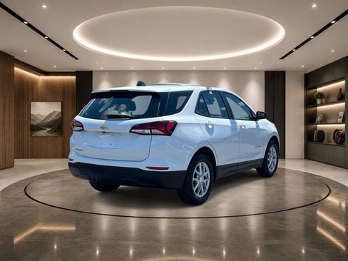Certified 2023 Chevrolet Equinox LS FWD image 6