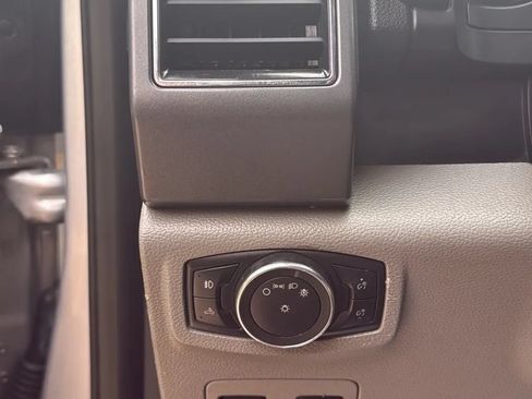Used 2018 Ford F150 XLT w/ Equipment Group 302A Luxury AWD/4WD image 15