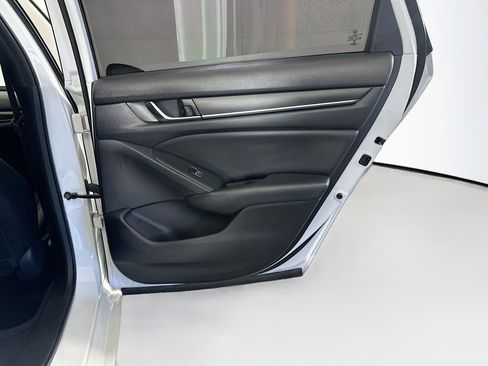 Used 2022 Honda Accord Sport image 28