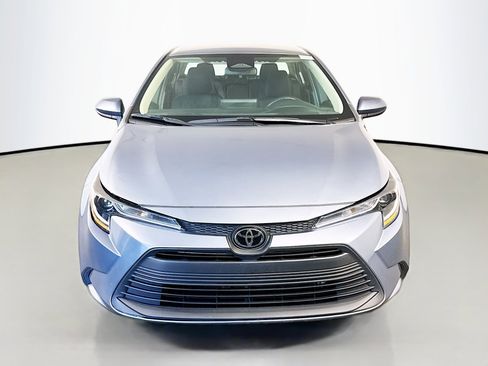 Used 2024 Toyota Corolla LE image 2