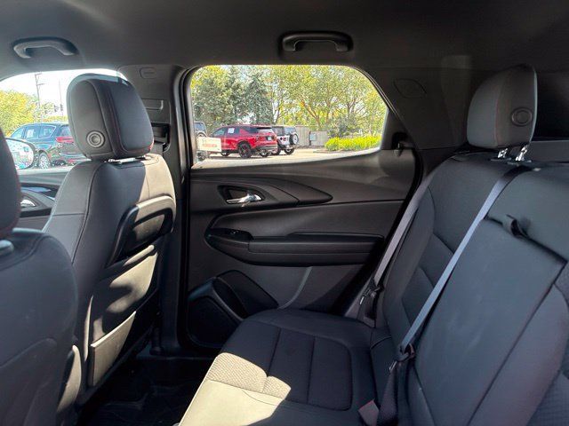 Used 2023 Chevrolet TrailBlazer RS w/ Convenience Package FWD image 11
