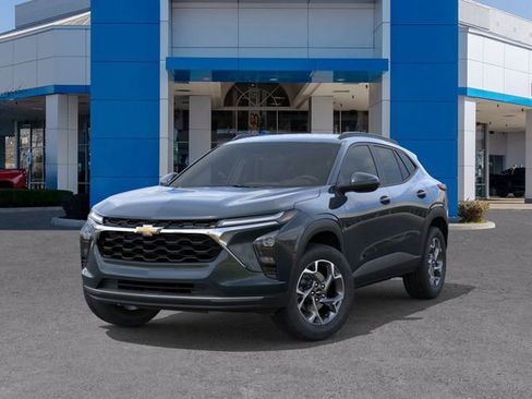 New 2026 Chevrolet Trax LT image 6