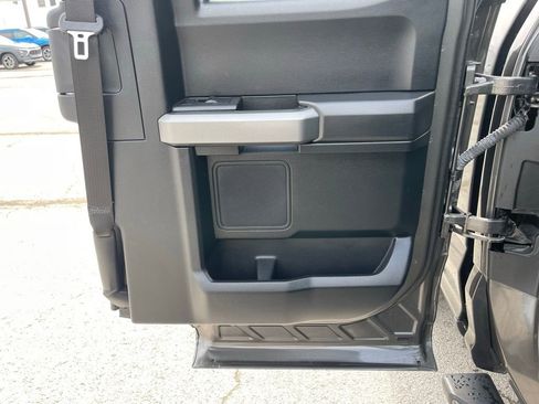 Used 2017 Ford F150 XLT w/ Equipment Group 302A Luxury image 22