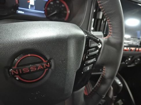 Used 2025 Nissan Frontier PRO-4X image 20