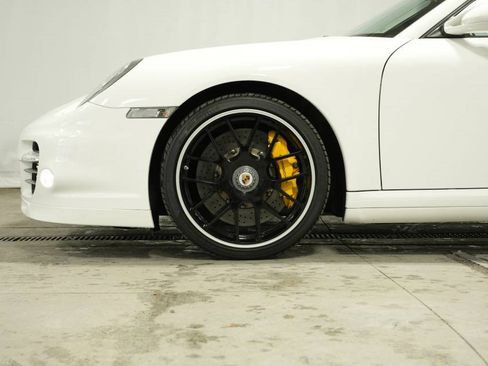 Used 2013 Porsche 911 Turbo S image 40