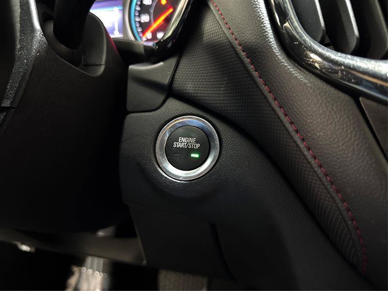 Used 2023 Chevrolet Equinox RS AWD/4WD image 32