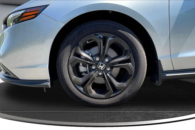 Used 2025 Honda Accord SE image 36