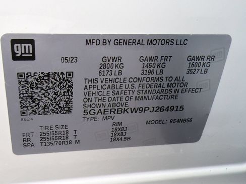 Used 2023 Buick Enclave Essence FWD image 23