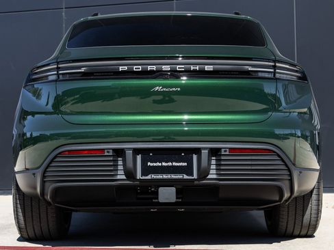 New 2025 Porsche Macan Electric image 10