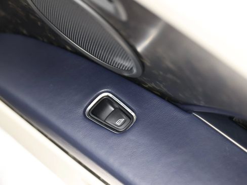 Used 2019 Aston Martin DB11 Coupe RWD image 70