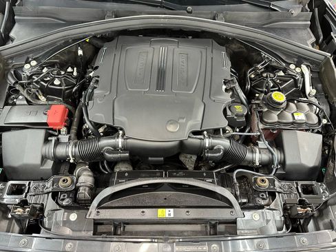 Used 2018 Jaguar F-PACE S image 26