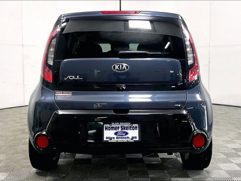 Used 2016 Kia Soul + FWD image 4