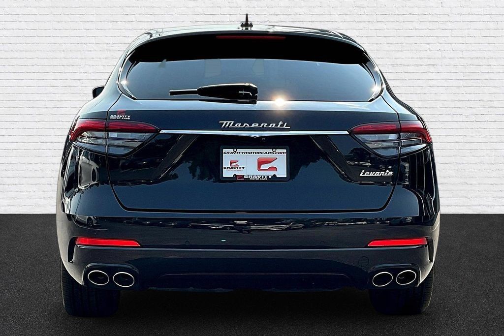 Used 2023 Maserati Levante GT AWD/4WD image 5