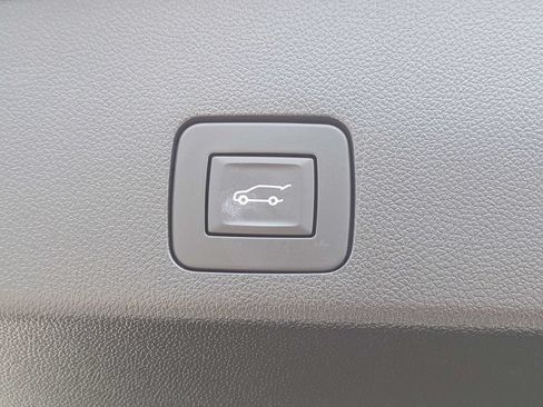 Used 2024 Buick Encore GX Preferred w/ Comfort Package AWD/4WD image 13