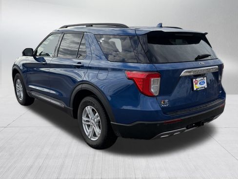 Used 2020 Ford Explorer XLT w/ Equipment Group 202A image 5
