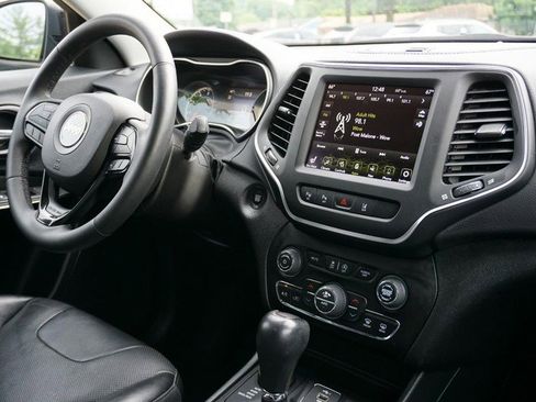 Used 2023 Jeep Cherokee Altitude Lux AWD/4WD image 35