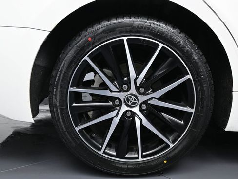 Used 2023 Toyota Camry SE image 11