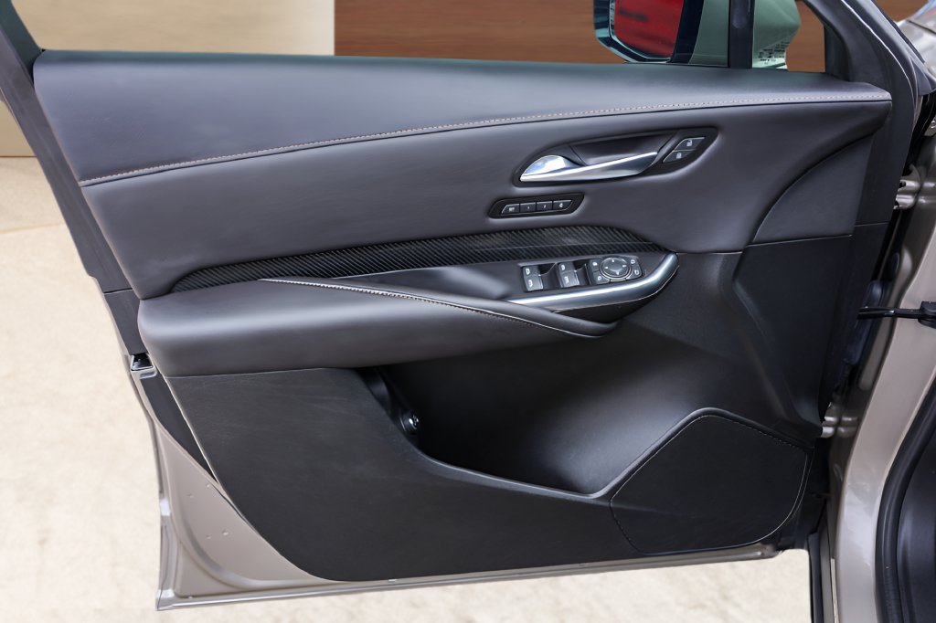 Certified 2023 Cadillac XT4 Sport FWD image 24